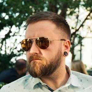 Meet your Posher, Collin